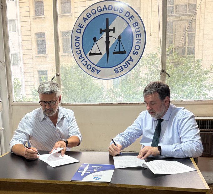 Colegio de Abogados y Procuradores